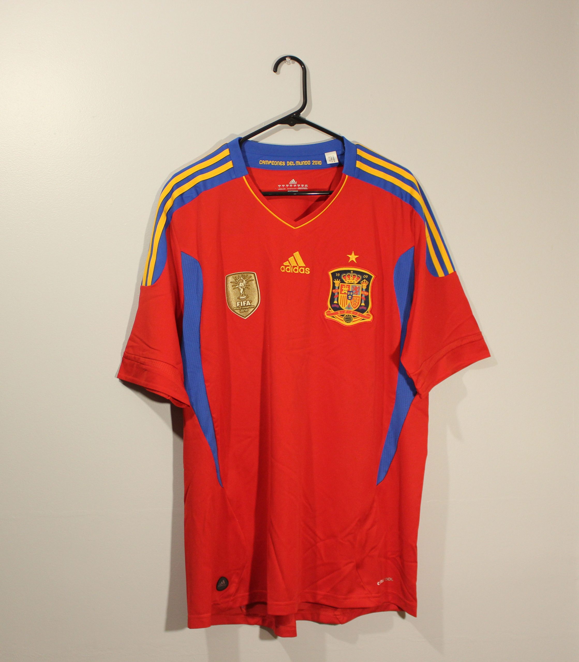 Spain 2010 World Cup Home Football Shirt Spain Xavi name only 