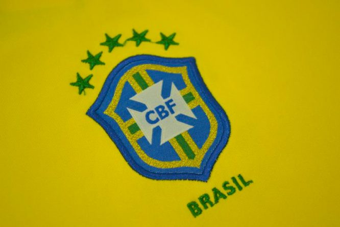 Shirt Brazil Emblem, Brazil 2004 Home Copa America Short-Sleeve