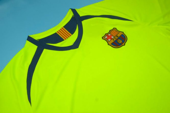 Shirt Front Alternate, Barcelona 2005-2006 Away Short-Sleeve