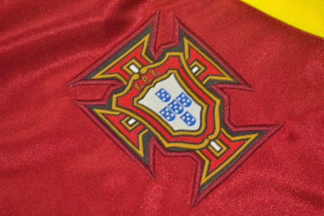 Shirt Portugal Emblem, Portugal 1998-1999 Home