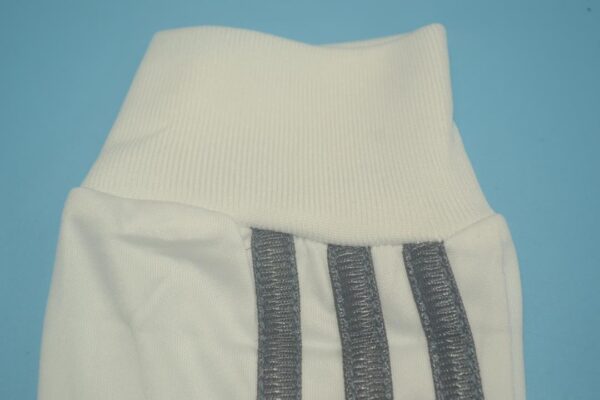 Shirt Sleeve Closeup, Real Madrid 2013-2014 Home Long-Sleeve Kit