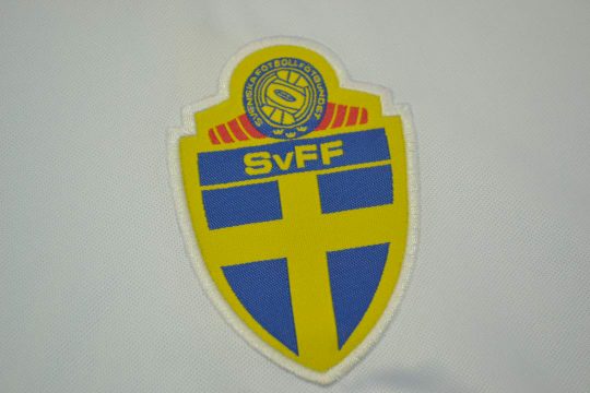 Shirt Sweden Emblem, Sweden 1994 Away