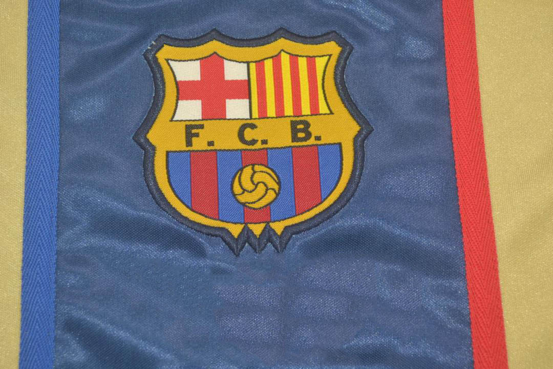 FC Barcelona 2001-2003 Away Short Sleeve Football Shirt [As worn by de Boer, Kluivert & Rivaldo]