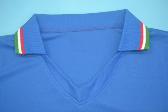 Shirt Collar Front, Italy 1982 Home Short-Sleeve Kit