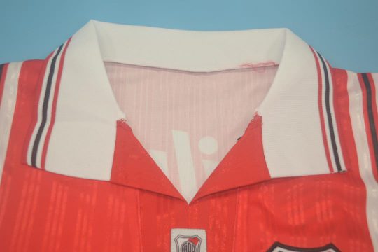 Shirt Collar Front, River Plate 1995-1996 Away Short-Sleeve Kit
