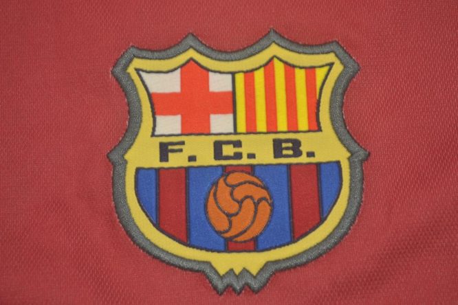 Shirt Barcelona Emblem, Barcelona 1998-1999 Home Short-Sleeve