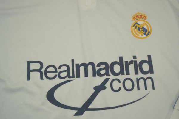 Shirt Front Closeup, Real Madrid 2001-2002 Home Long-Sleeve LaLiga Kit