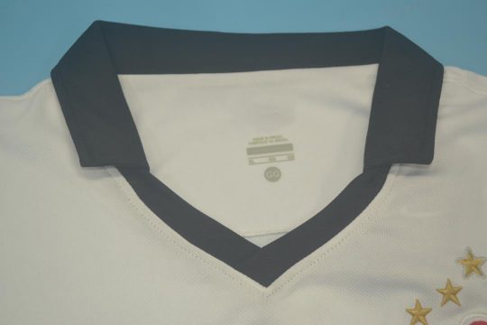 Shirt Collar Front, Corinthians 2010-2011 Home Short-Sleeve Kit
