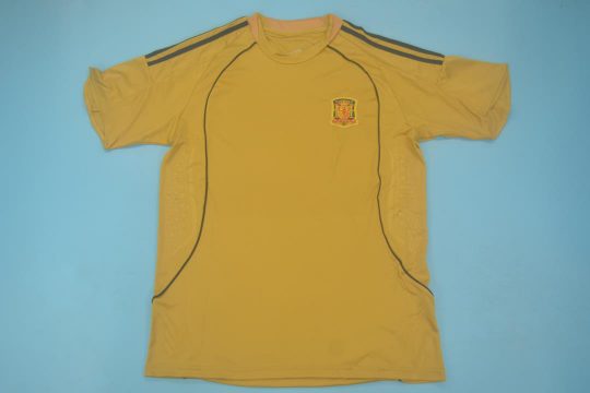 Shirt Front, Spain 2008 Gold Short-Sleeve Kit