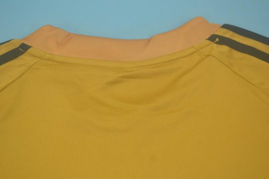 Shirt Collar Back, Spain 2008 Gold Short-Sleeve Kit
