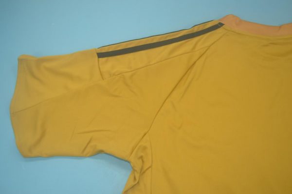 Shirt Sleeve, Spain 2008 Gold Short-Sleeve Kit