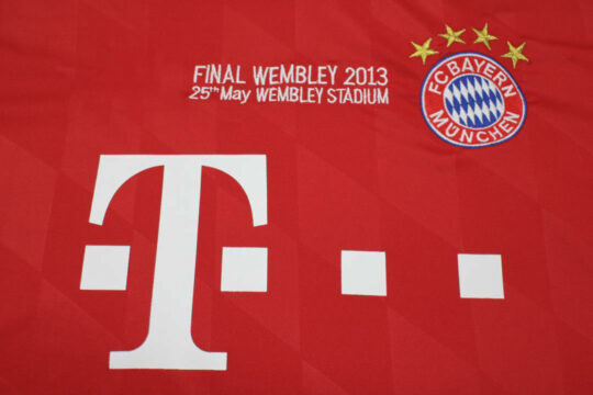 Shirt Front Closeup, Bayern Munich 2012-2013 Home UCL Final Edition Short-Sleeve Kit