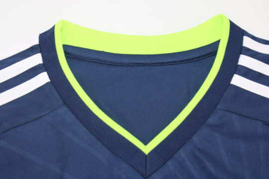 Shirt Collar Front, Real Madrid 2010-2011 Away Short-Sleeve Kit