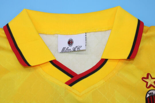 Shirt Collar Front, AC Milan 1995-1996 Third Short-Sleeve Jersey