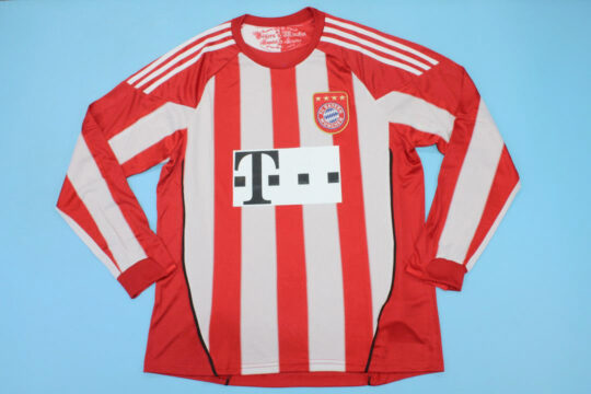 Shirt Front, Bayern Munich 2010-2011 Home Long-Sleeve Kit
