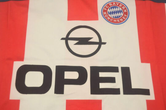 Shirt Front Closeup, Bayern 2000-2002 Away Short-Sleeve