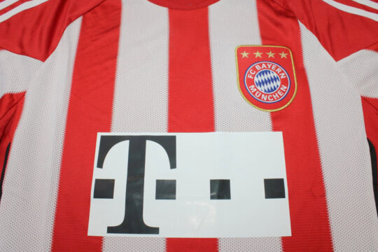 Shirt Front Closeup, Bayern Munich 2010-2011 Home Long-Sleeve Kit