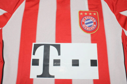 Shirt Front Closeup, Bayern Munich 2010-2011 Home Short-Sleeve Kit