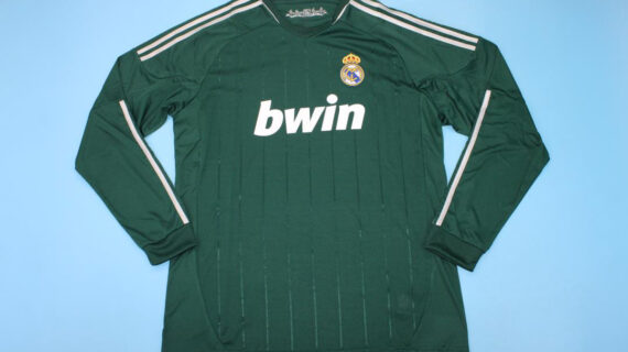 Shirt Front - Real Madrid 2012-2013 Third Long-Sleeve Jersey