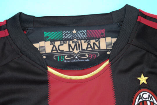 Shirt Collar Front - AC Milan 2010-2011 Home Short-Sleeve Jersey