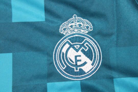Real Madrid Emblem - Real Madrid 2017-2018 Third Long-Sleeve Jersey