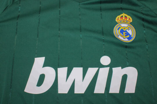 Shirt Front Closeup - Real Madrid2012-2013 Third Green Short-Sleeve Kit