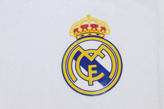 Shirt Real Madrid Emblem - Real Madrid 2017-2018 Home Long-Sleeve Jersey