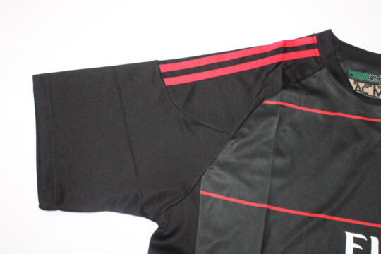 Shirt Sleeve - AC Milan 2010-2011 Away Short-Sleeve Jersey