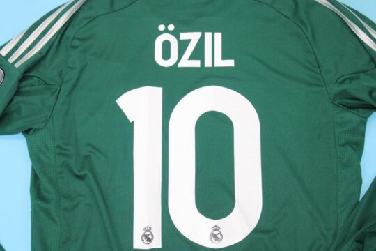 Ozil Nameset - Real Madrid 2012-2013 Third Long-Sleeve Jersey