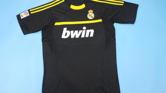 Shirt Front - Real Madrid 2011-2012 Goalkeeper Away Jersey