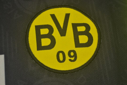 Dortmund Emblem, Borussia Dortmund 1996-1997 Away Short-Sleeve Kit