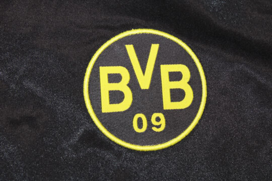 Dortmund Emblem, Borussia Dortmund 1998-2000 Away Short-Sleeve Kit
