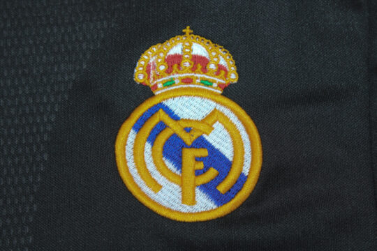 Real Madrid Emblem - Real Madrid 2001-2002 Away Short-Sleeve Jersey