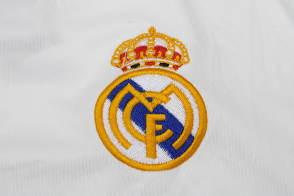 Real Madrid Emblem - Real Madrid 2001-2002 Home Short-Sleeve Jersey