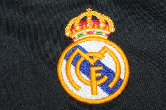 Real Madrid Emblem - Real Madrid 2002-2003 Away Short-Sleeve Jersey