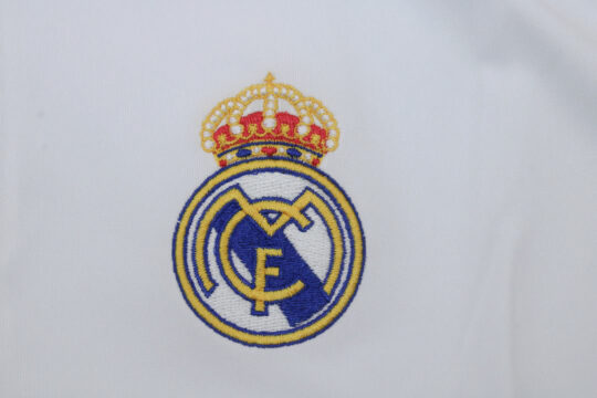 Real Madrid Emblem - Real Madrid 2017-2018 Home Shorts