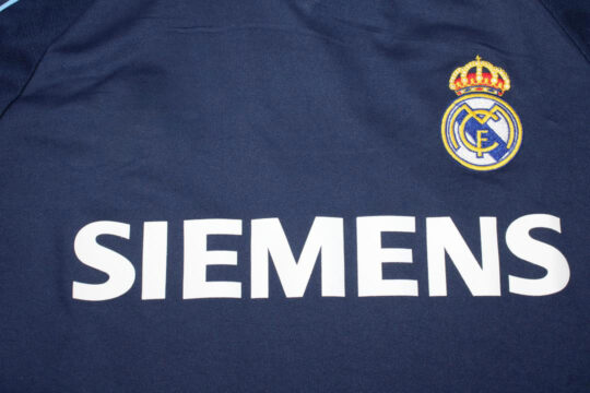 Shirt Front Closeup - Real Madrid 2005-2006 Away Short-Sleeve Jersey
