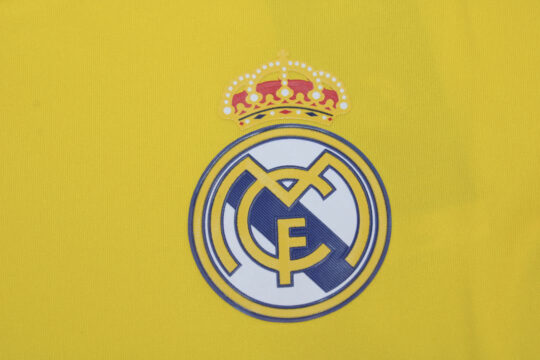 Real Madrid Emblem - Real Madrid 2011-2012 Goalkeeper Home Jersey