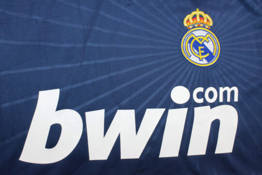 Shirt Front Closeup, Real Madrid 2010-2011 Away Long-Sleeve Kit