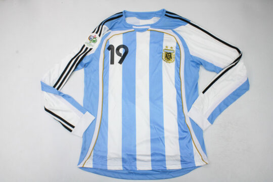 Messi Nameset Front, Argentina 2006 World Cup Home Long-Sleeve Jersey