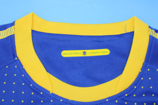 Shirt Collar Front - Brazil 2010 Away Short-Sleeve Jersey