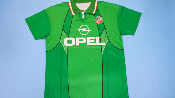 Shirt Front, Ireland 1994-1995 Home Short-Sleeve Jersey