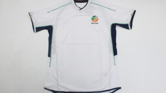 Shirt Front - Ireland 2002 Home Short-Sleeve Jersey