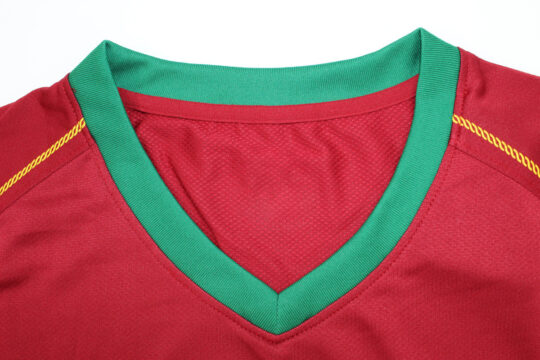 Shirt Collar Front - Portugal 2006-2008 Home Long-Sleeve Jersey