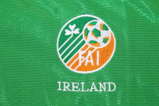 Ireland Emblem - Ireland 2002 Home Short-Sleeve Jersey