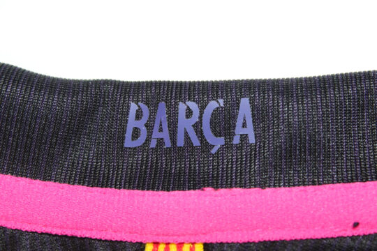 Collar Back Closeup - Barcelona 2016-2017 Away Long-Sleeve Jersey