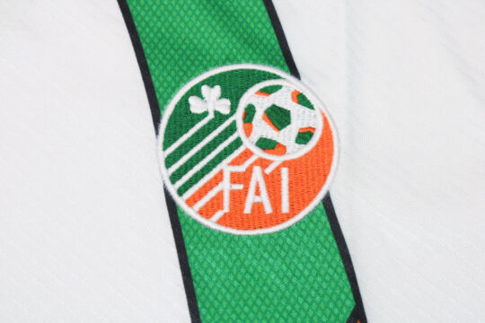 Ireland Emblem - Ireland 1994-1996 Away Short-Sleeve Jersey