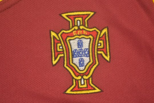 Portugal Emblem - Portugal 2002-2004 Home Short-Sleeve Jersey